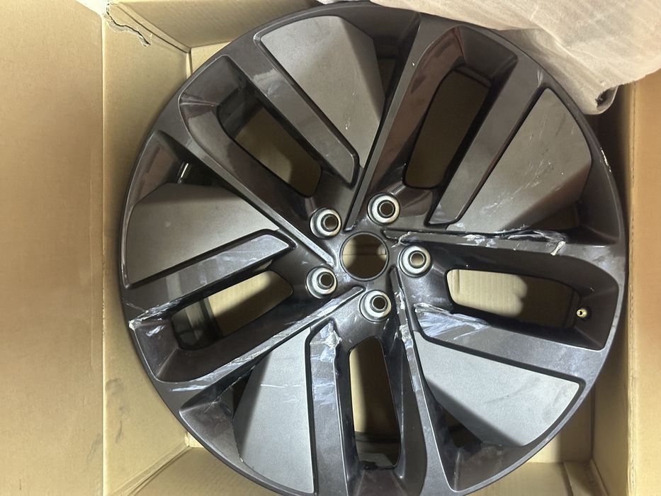 Li 9 diska dona sotiladi arzon narxda shoshiling