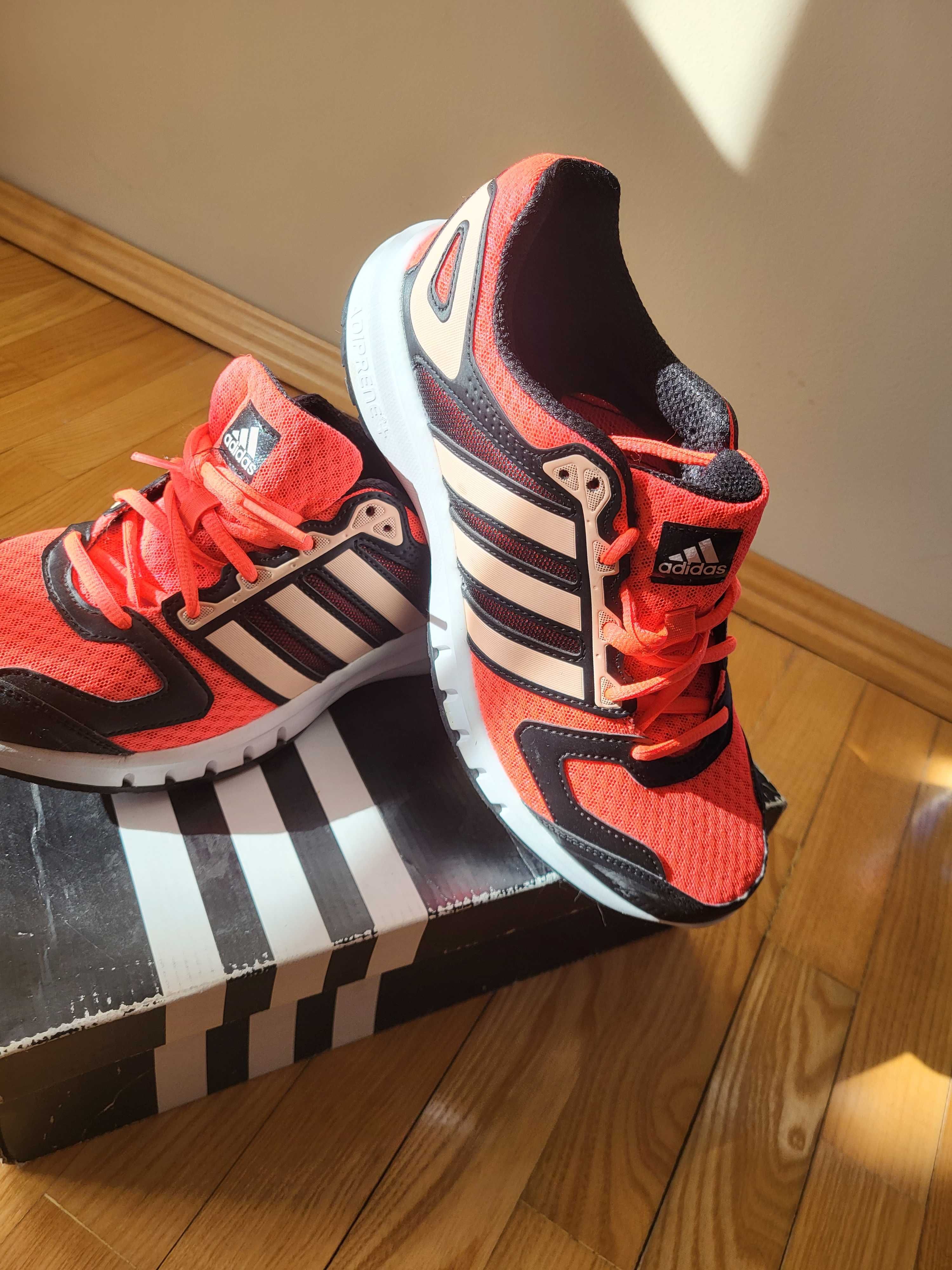 Adidasi Adidas nr 40