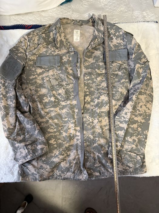 Зимна шапка и две ризи