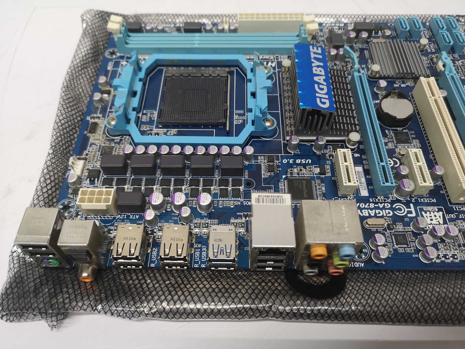 Дънна платка - GUGABYTE GA-870A0USB3L