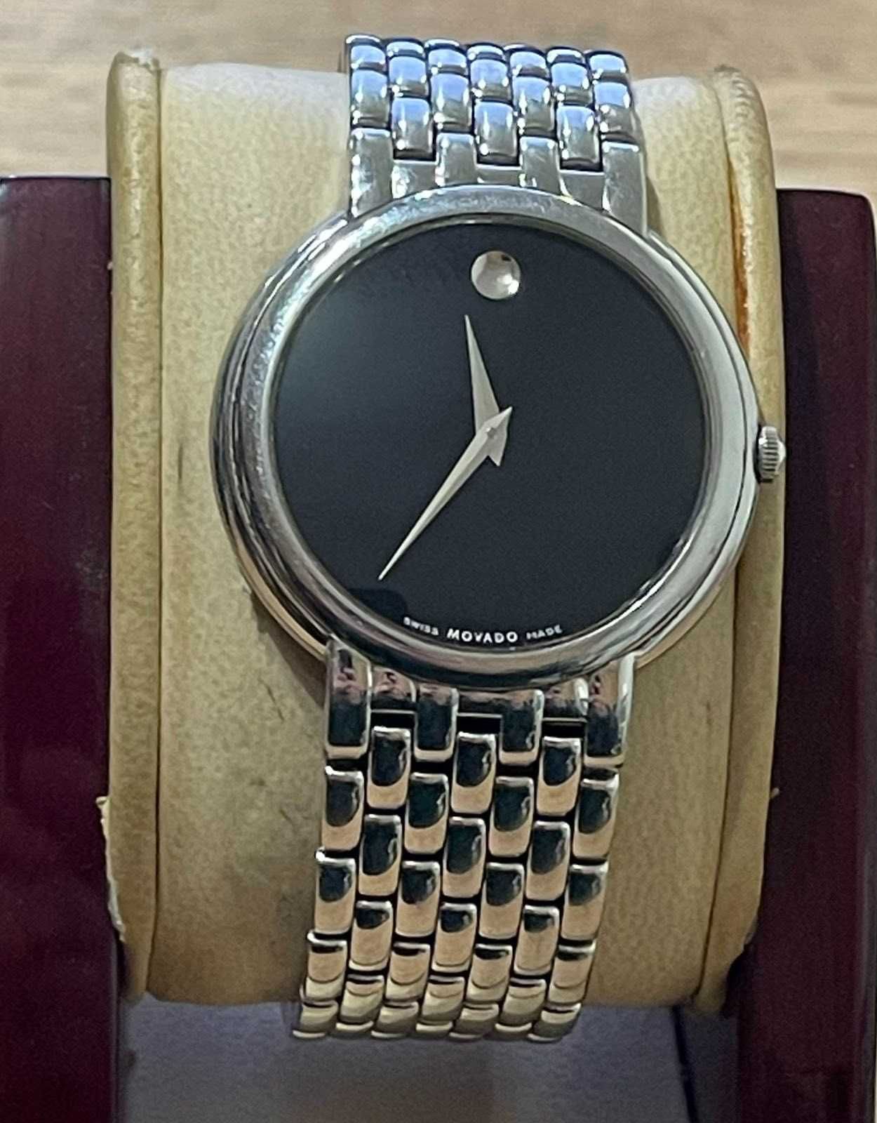 часовник MOVADO 84.G1.1881