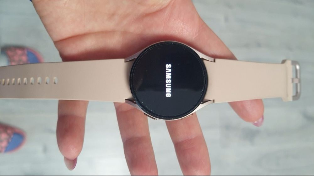 Часовник Samsung galaxy watch 4