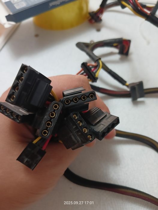 560w для видеокарт 6 пин и molex