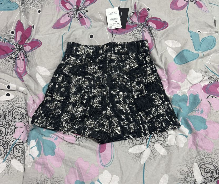 Pantaloni scurti Zara