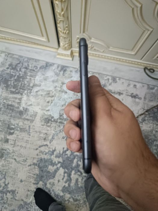 Sotiladi Iphone 11 128 gb black