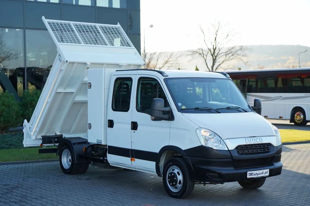Iveco DAILY 35C11 / BASCULATOR / CU TRACȚIE MÂNĂ / DOUĂ TRACȚII / MANUAL / 7 LOCURI / IMPORTAT