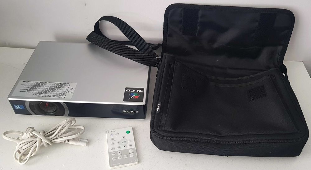 Sony VPL CS 21 LCD videoproiector proiector filme video 3 LCD