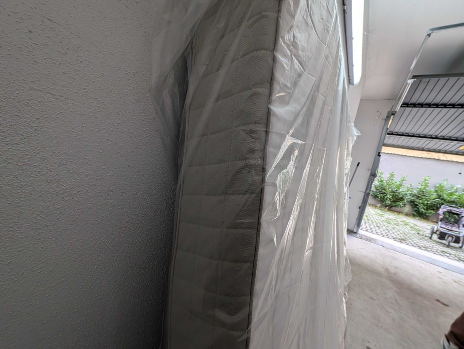 Ikea матрак, твръд