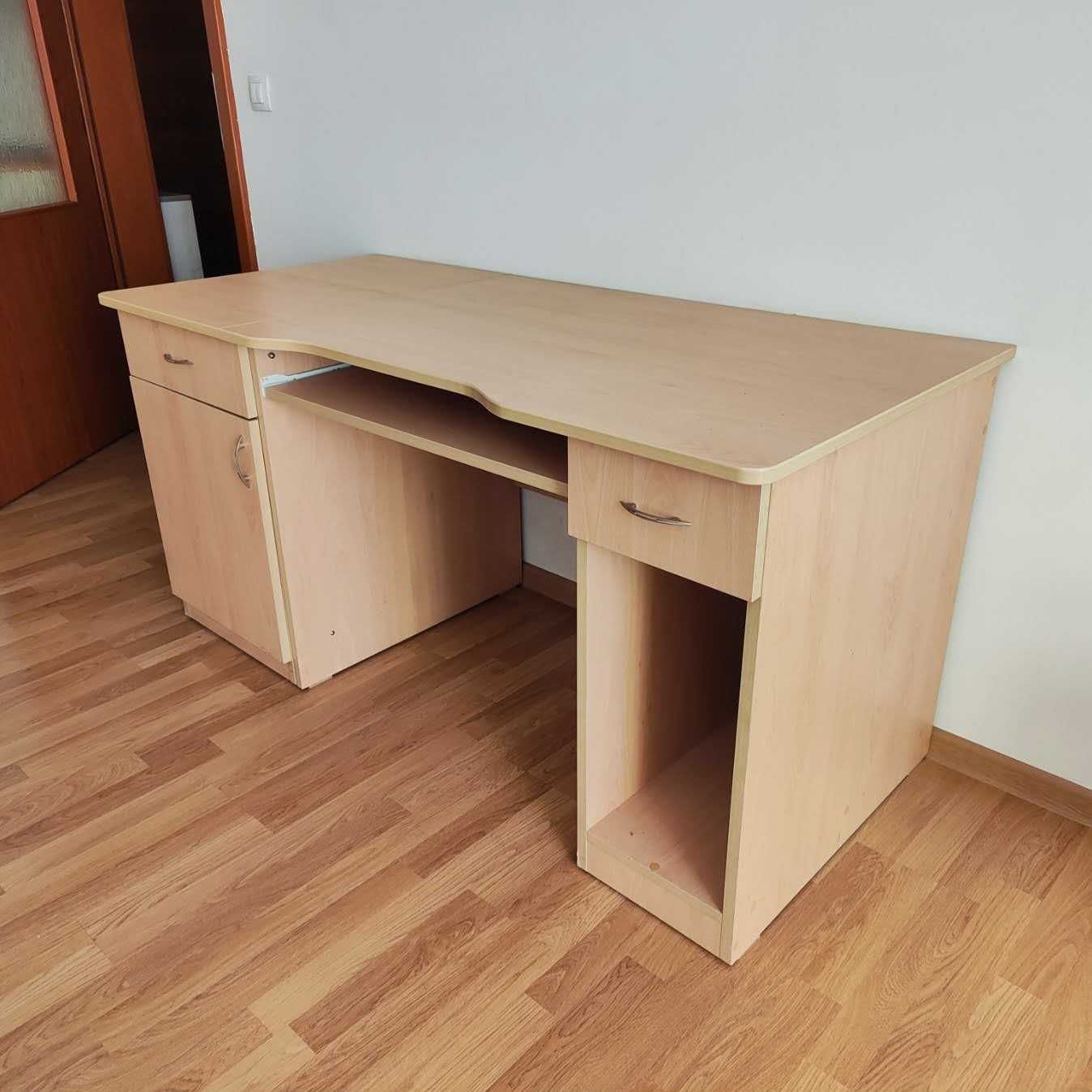 Голямо и функционално бюро 70/150см