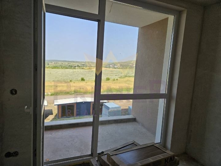 Продава се Тристаен апартамент в Бургас, Меден рудник - зона В - 97 кв.м за 1336 €/кв.м - Снимка #10