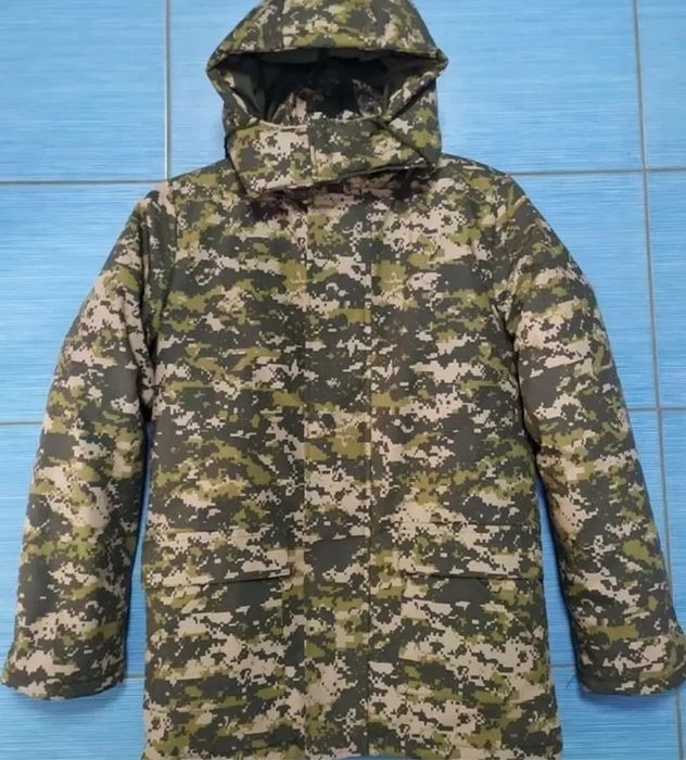 Продам зимний бушлат 48-50 размера