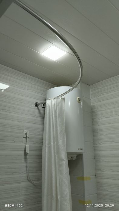 Ванна керамическая 110х110 с фартугом в бонус унитаз и дуга занавески