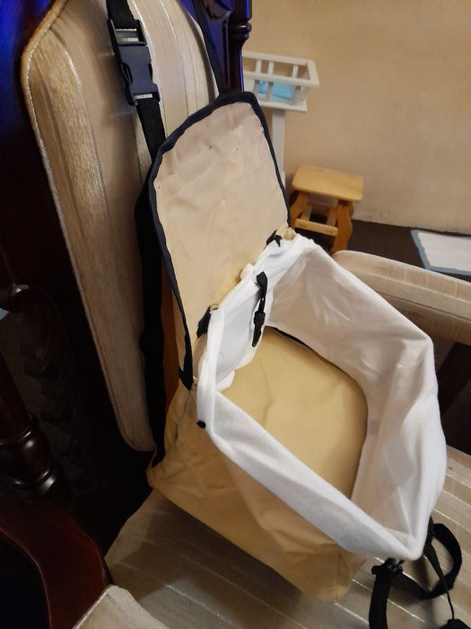 Кош за кола за домашни любимци