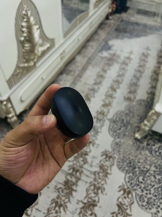 Redmi naushnik sotiladi