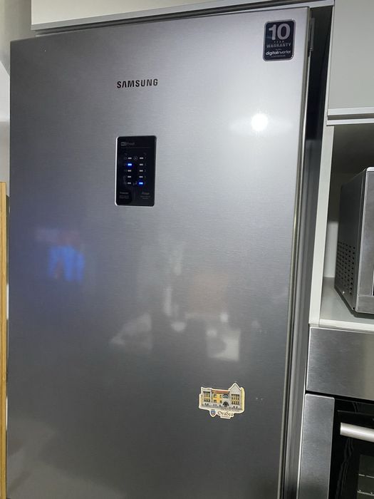 Combina frigorifica defecta