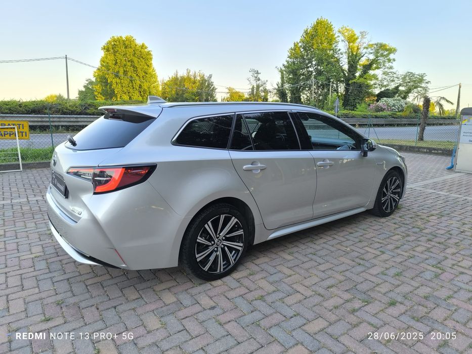 Toyota Corolla 1.8 HYBRID 2021