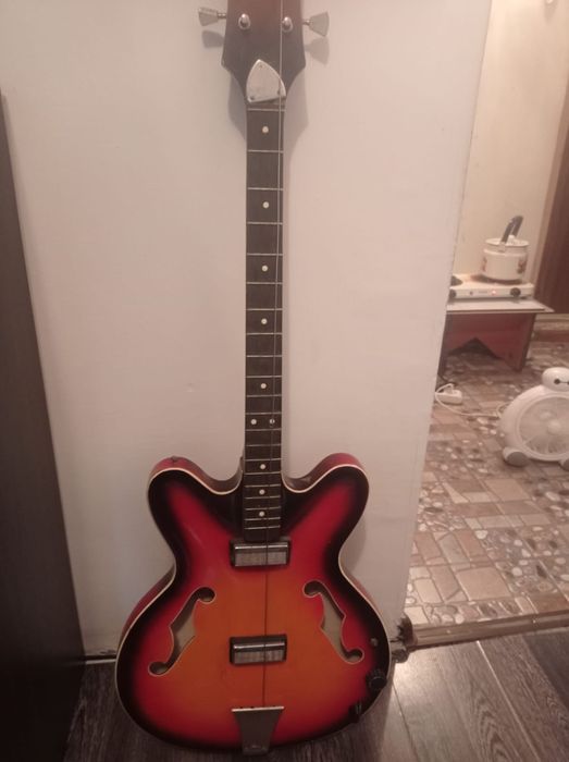 Бас гитара Мария