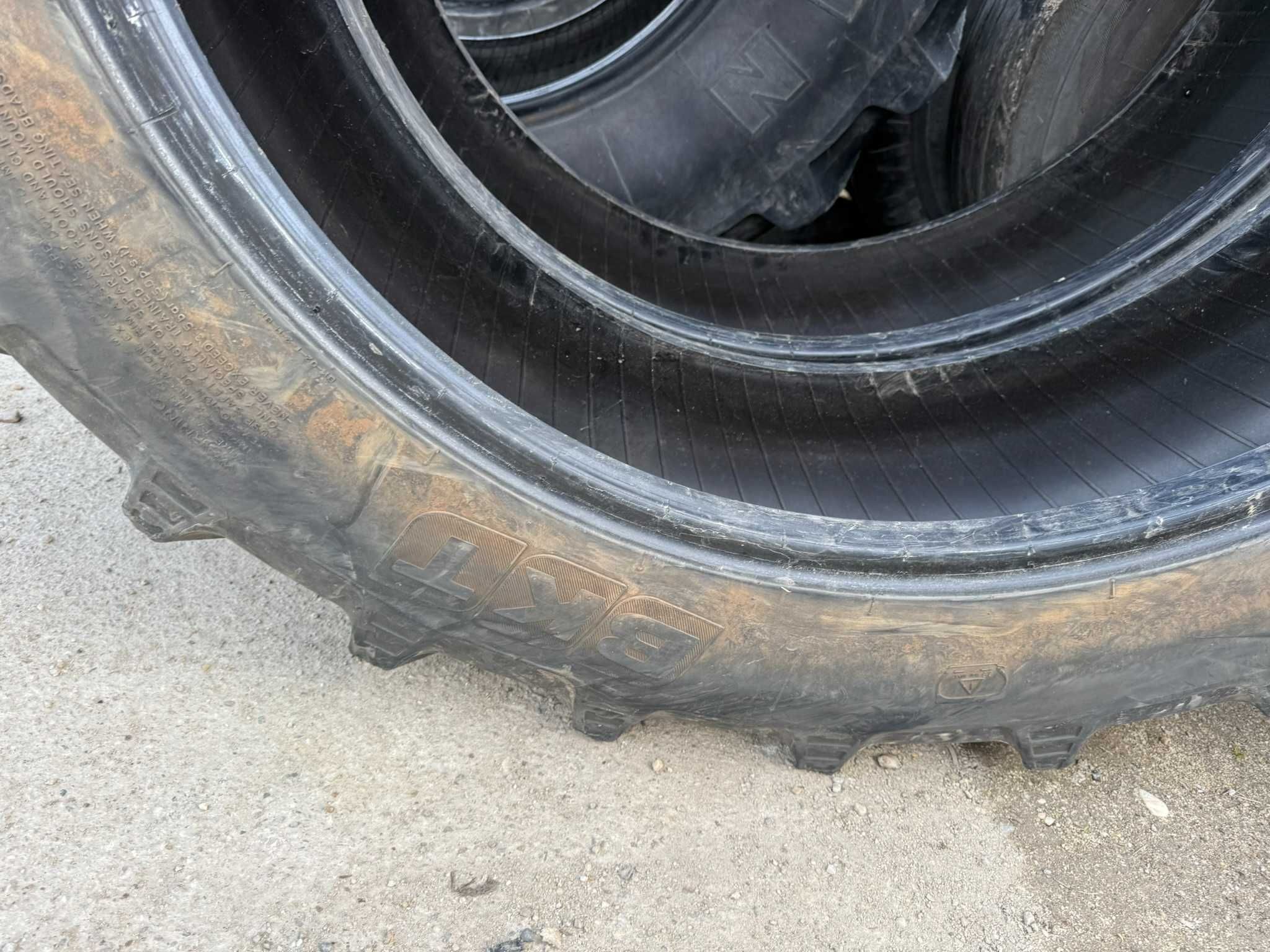 Cauciucuri 11.2 R32 BKT