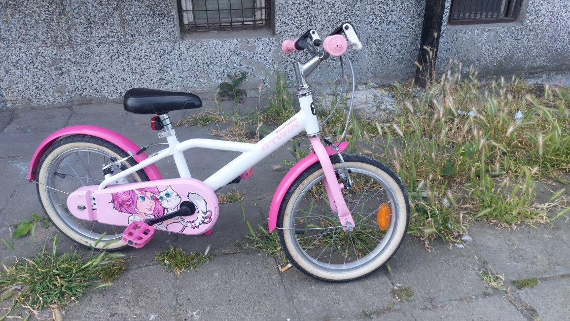 Детски велосипед(колело) BTWIN 16 цола

Технически изправно

Нормалн