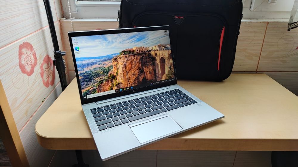 Laptop HP EliteBook 14_i5 1135G7--24GB DDR4--512GB SSD--Full Metal