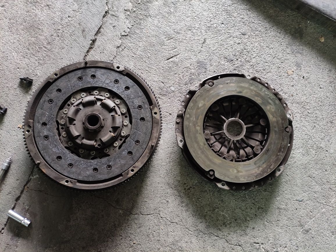 Демпферен маховик за Vw,Audi,Seat,Skoda 2.0tdi