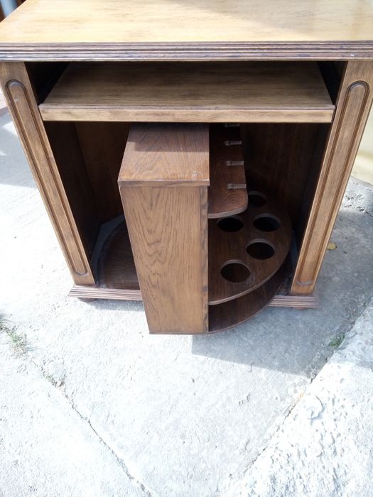 Vind comoda rustic pe colti tip bar