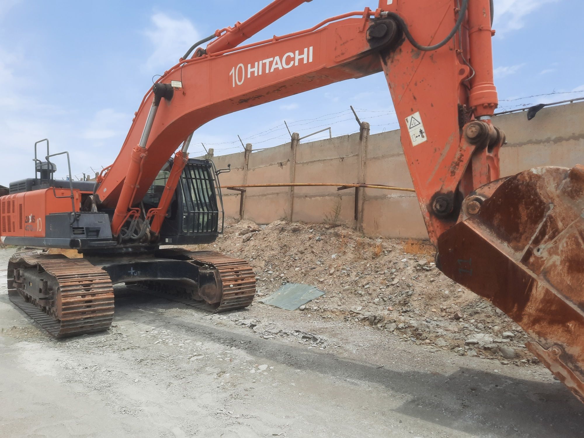 Эксковатор Хитачи zx 470 ковш  3м3 2015 йил