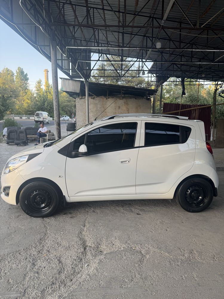 Spark 4 pozit.Arenda