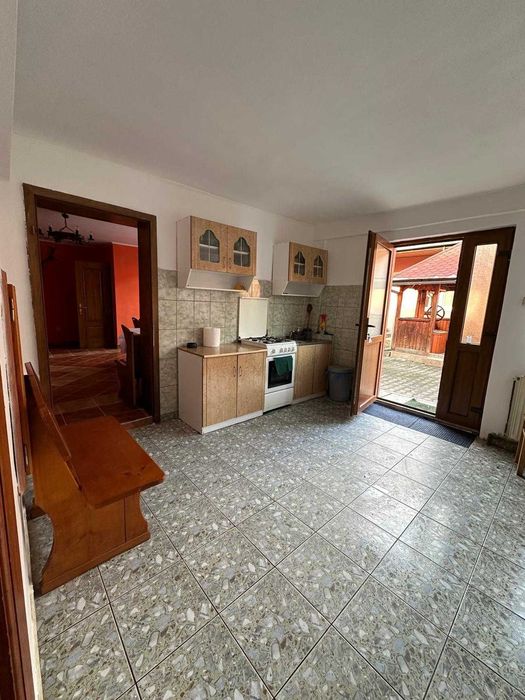 Casa si Pensiune de vanzare + 5500 mp teren