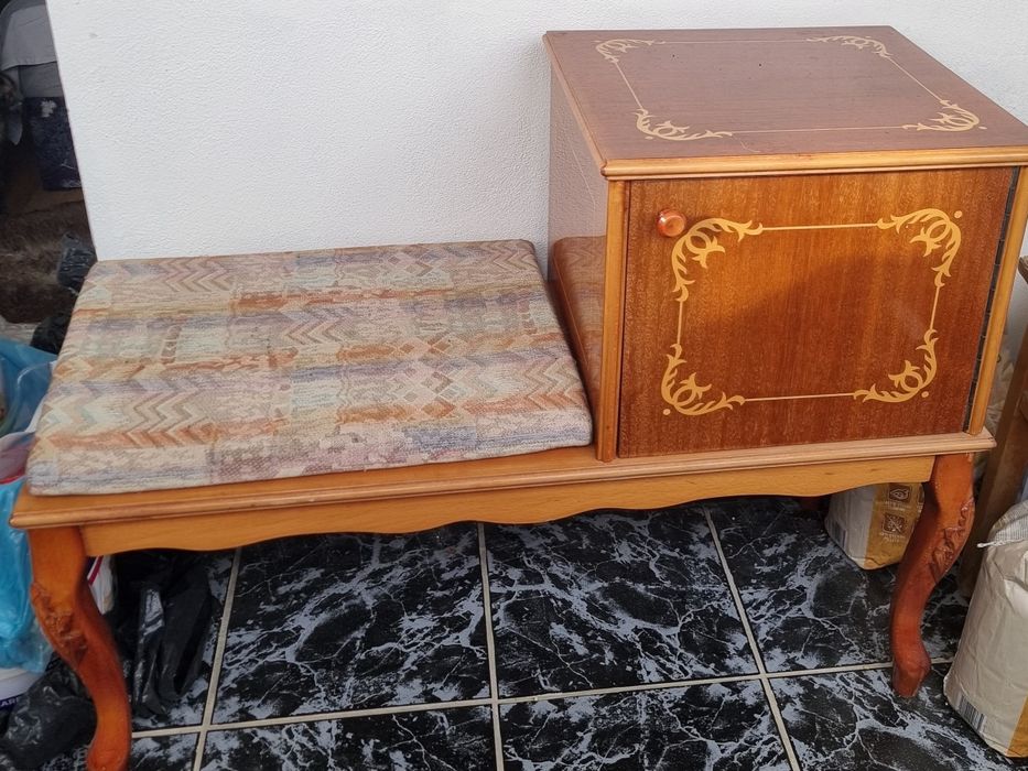 Mobilier vechi pentru hol, încălțat