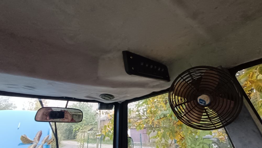 Трактор New Holland SNH704