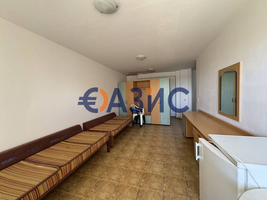 Продава се Тристаен апартамент в с. Кошарица, Област Бургас - 102 кв.м за 905 €/кв.м - Снимка #4