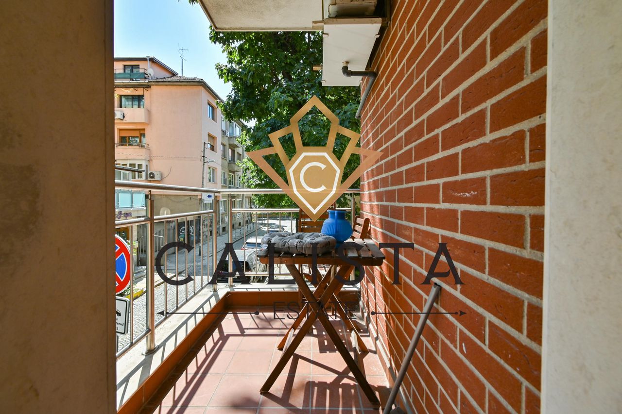 Дава се под наем Тристаен апартамент в София, Център - 110 кв.м за 875 € - Снимка #12