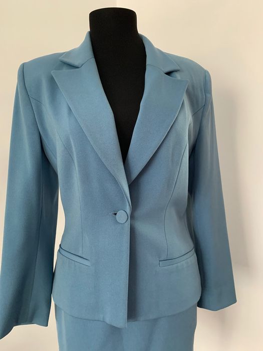 costum cu fusta masura 40