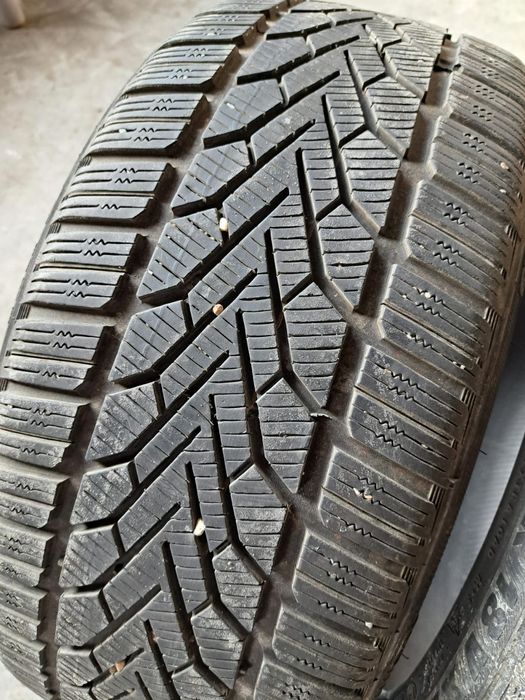 2 anvelope iarnă 225 40 r18 Semperit