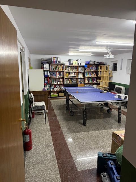 De inchiriat demisol 100 mp in zona Iancului pentru birouri/depozitare