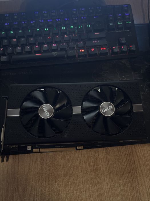 Placa video Sapphire NITRO+ RX 580 8 GB - Stare impecabila