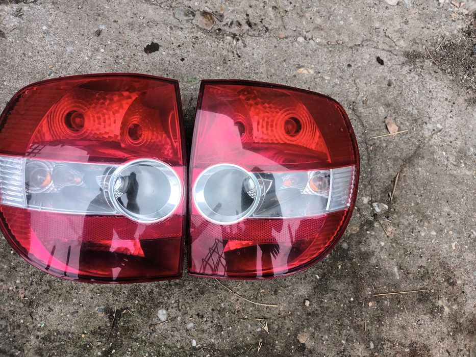 ляв и десен стоп за фолксваген фокс VOLKSWAGEN FOX