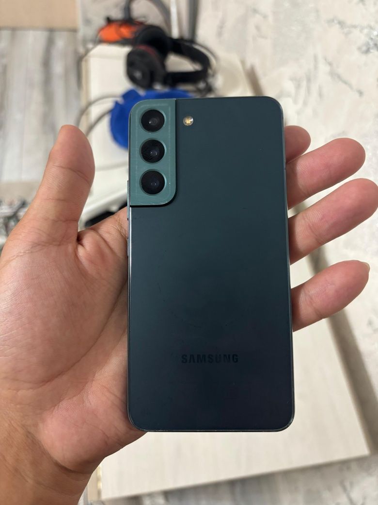 Samsung S22 256gb обмен на флагманы IPhone/Андроид