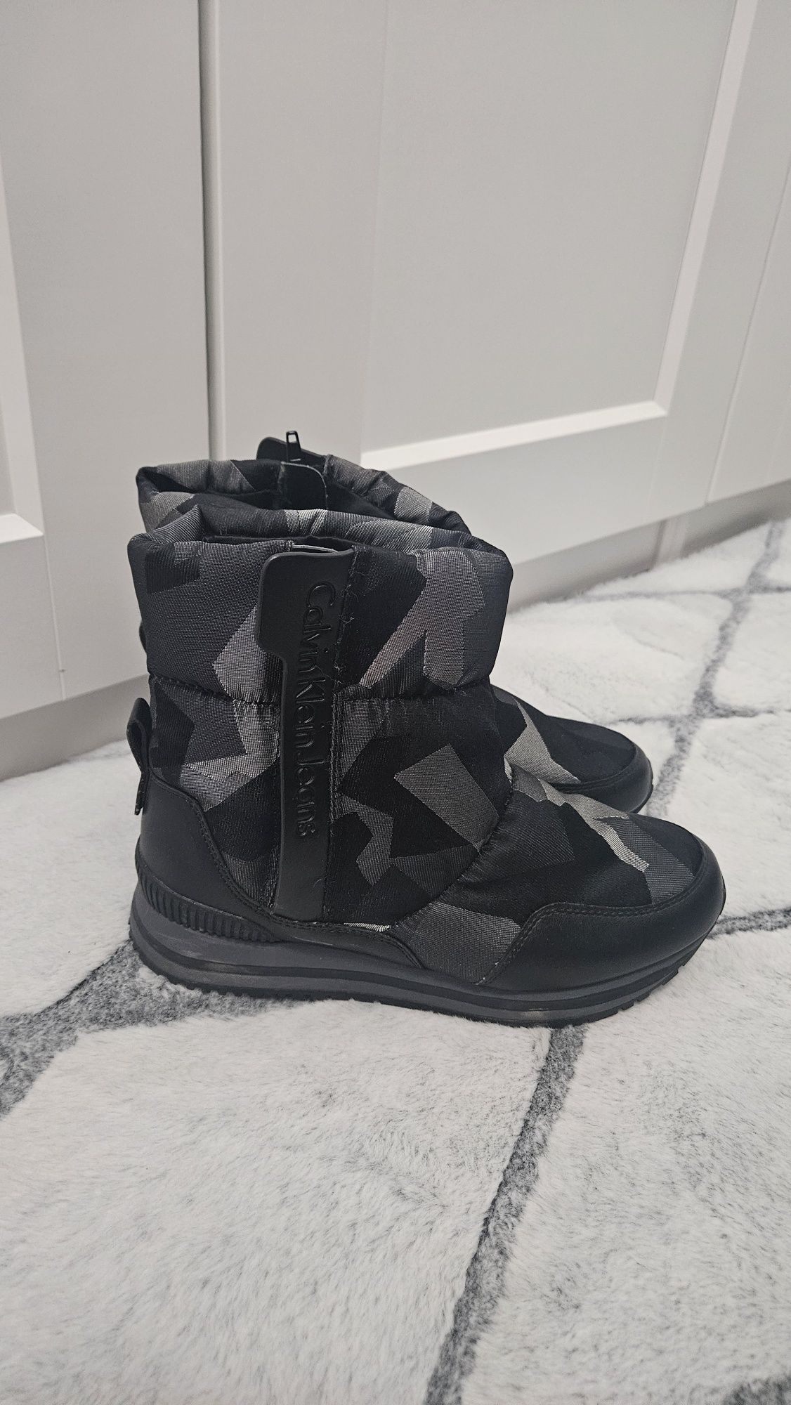 Ghete calvin klein jeans 39, adidasi 38,5