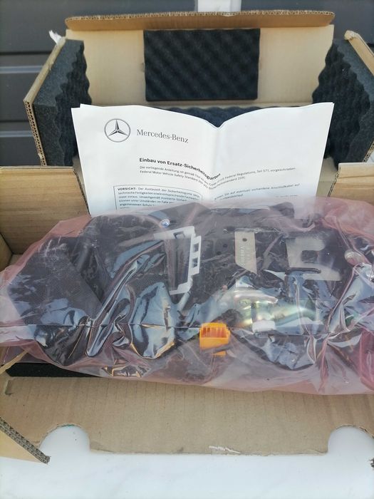 Centura siguranță pre-safe dreapta fata Mercedes C-class A2058607000