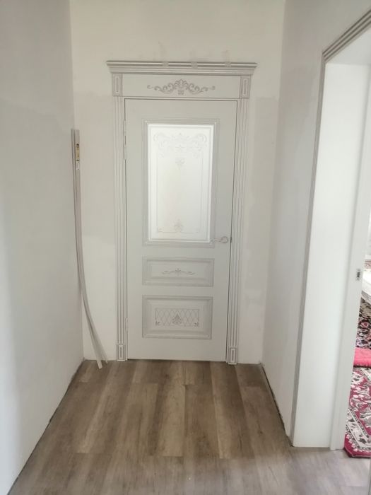 Установка межкомнатных дверей