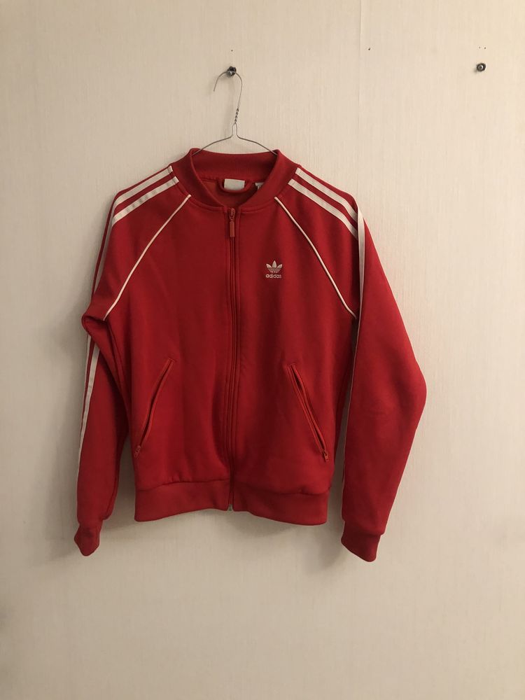 Hanorac adidas, culoarea rosu