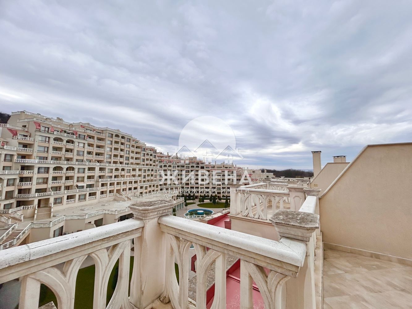 2-стаен апартамент с голяма тераса с панорама, кв.Аспарухово, площ 13