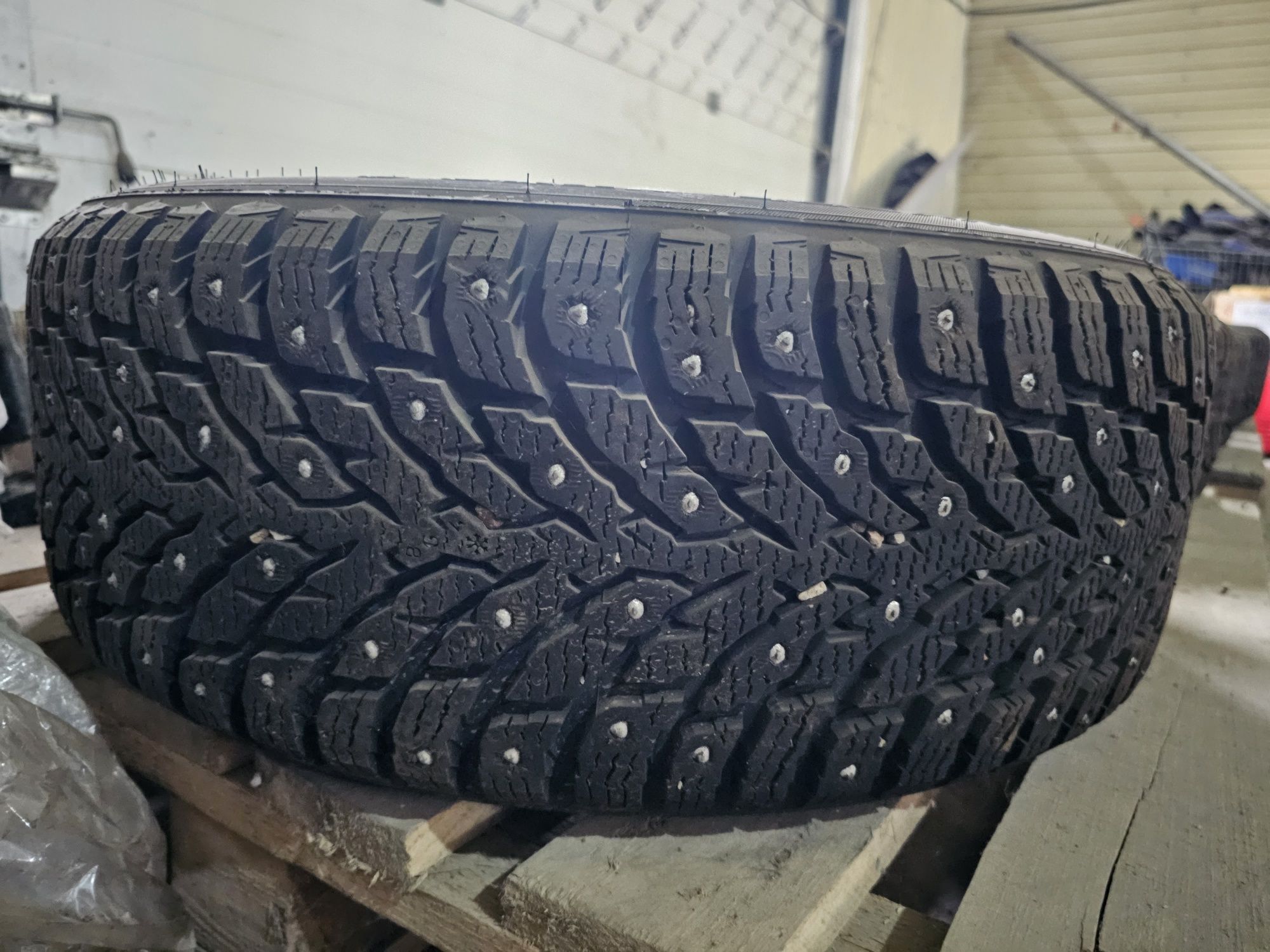 NOKIAN HAKKAPELITA 9,  размер 225/55, R17