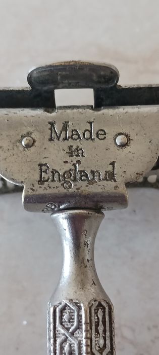 Метални самобръсначки