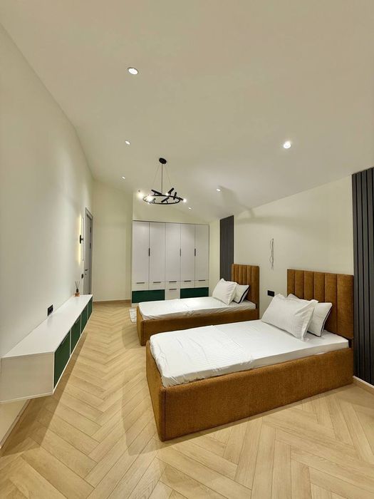 Продается 5ти комнатная квартира в ЖК Poytaht Gavhari, Ц2, Юнусабад