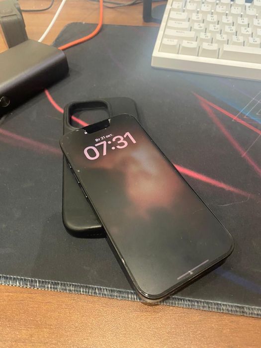 Iphone 15 pro 256 gb Акб 81%