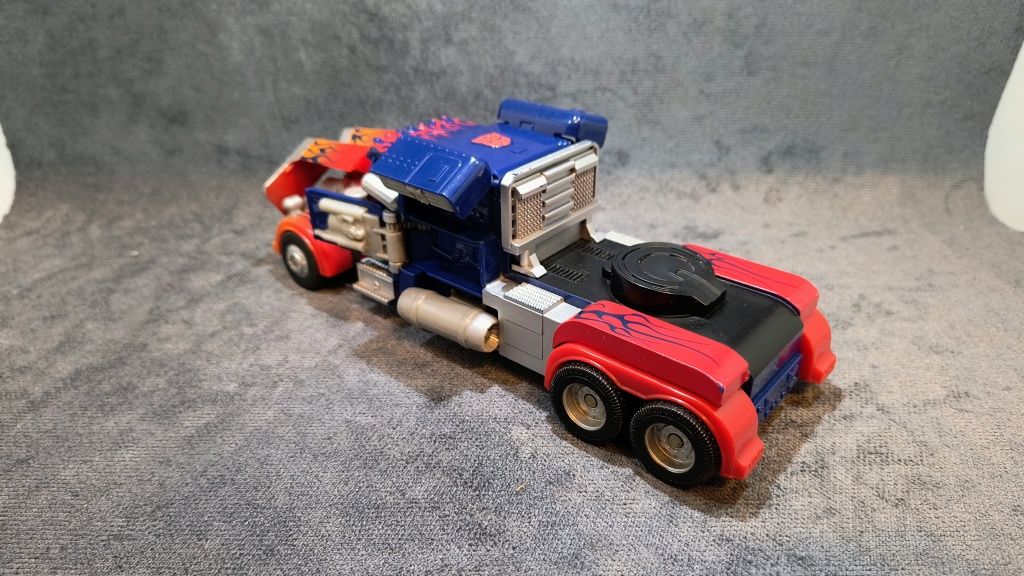 Optimus Prime Transformers Hasbro 2010