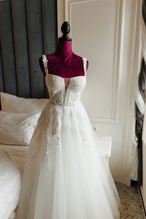 Vand rochie de mireasă